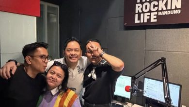 Radio legendaris Indonesia seperti BBC Indonesia dan Hard Rock FM Bandung yang menghentikan siaran di era digital