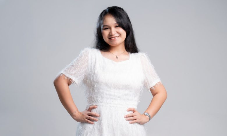 Arbai Band dan Mutiara Salsabila saat memperkenalkan lagu terbaru Awan Hitam