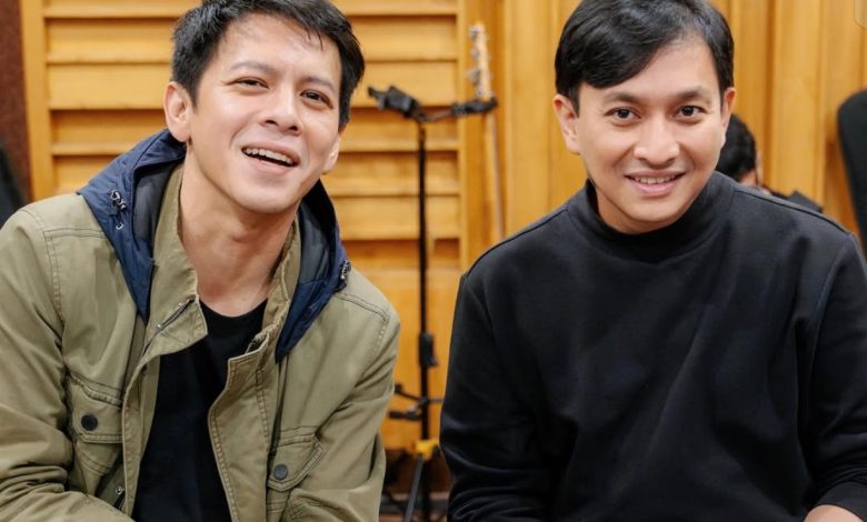 Ariel NOAH mengungkap pernah ditawari menjadi vokalis Yovie & Nuno pada tahun 2001