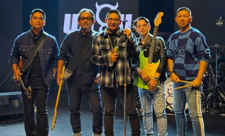 Personel Ungu saat proses syuting video klip lagu baru berjudul Utara ke Selatan.