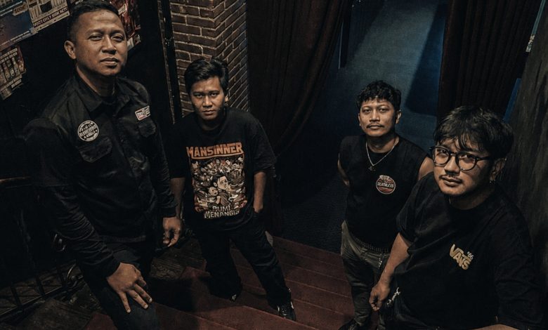 Personel Man Sinner saat memperkenalkan formasi terbaru menjelang perilisan single "Kembali".