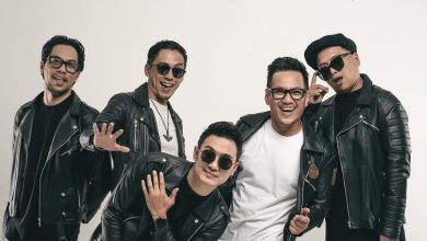 Five Minutes berpose bersama dengan vokalis Zivi Kenda saat memperkenalkan single terbaru "Lelah".