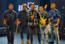 Personel Ungu saat memperkenalkan single terbaru "Utara ke Selatan" dalam perayaan 30 tahun perjalanan karier mereka.