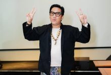 Andre Taulany membawakan kembali lagu Pertama Kali dari era Stinky