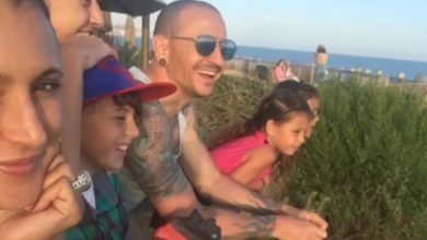 Foto terakhir Chester Bennington bersama keluarga sehari sebelum wafat pada Juli 2017.